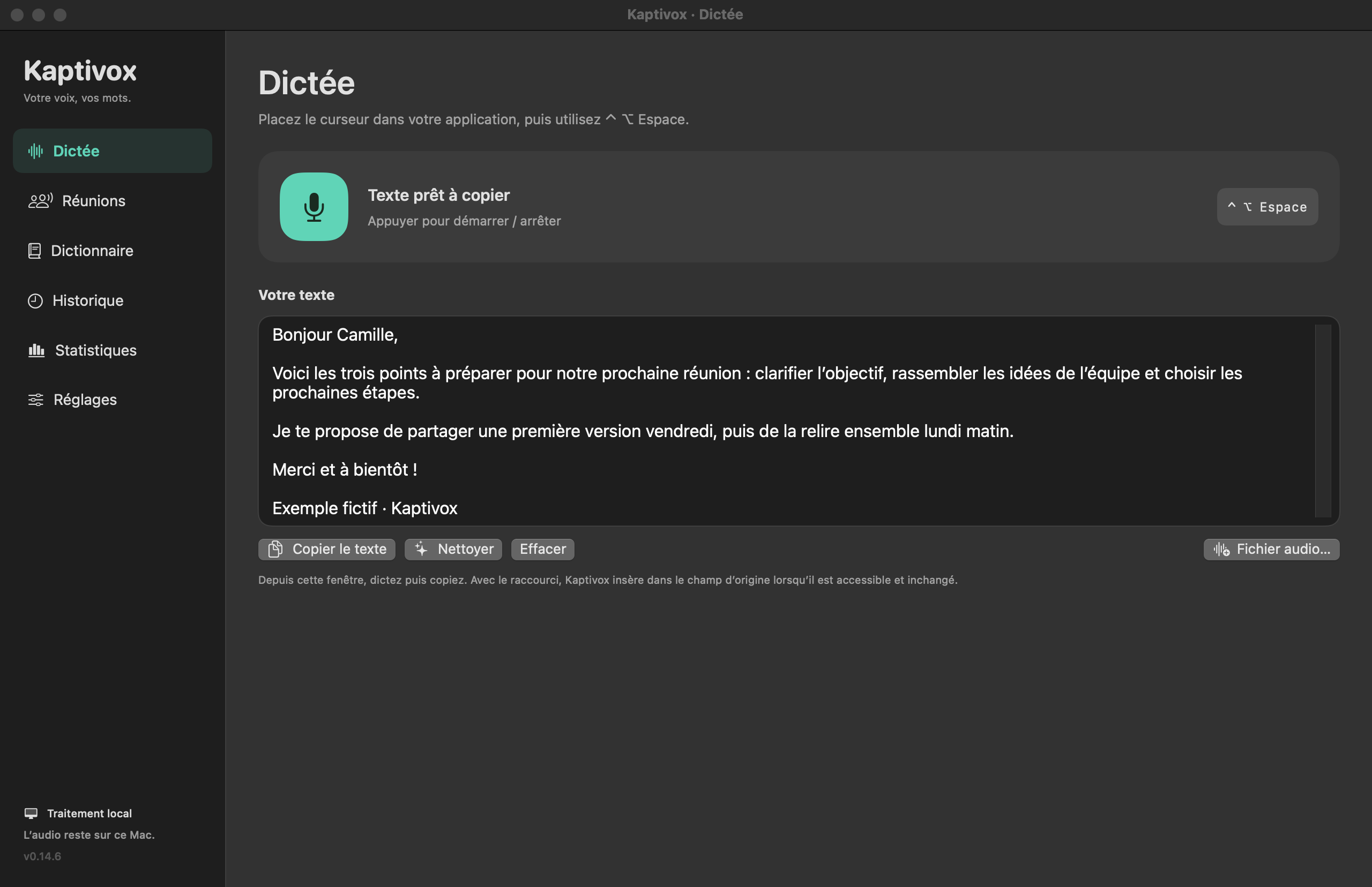 Interface de dictée Kaptivox avec un texte d’exemple et les commandes Copier le texte, Nettoyer et Fichier audio.